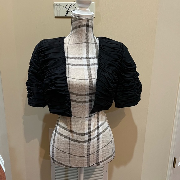 NWT CALVIN KLEIN SHRUG - Picture 1 of 2